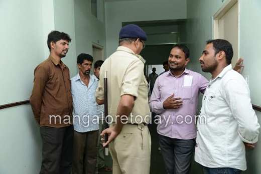 Gang pulls out youth from bus at Kankanady; brutally attacks him 3